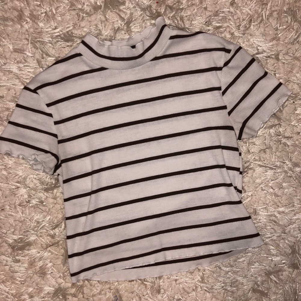 crop top, mock neck